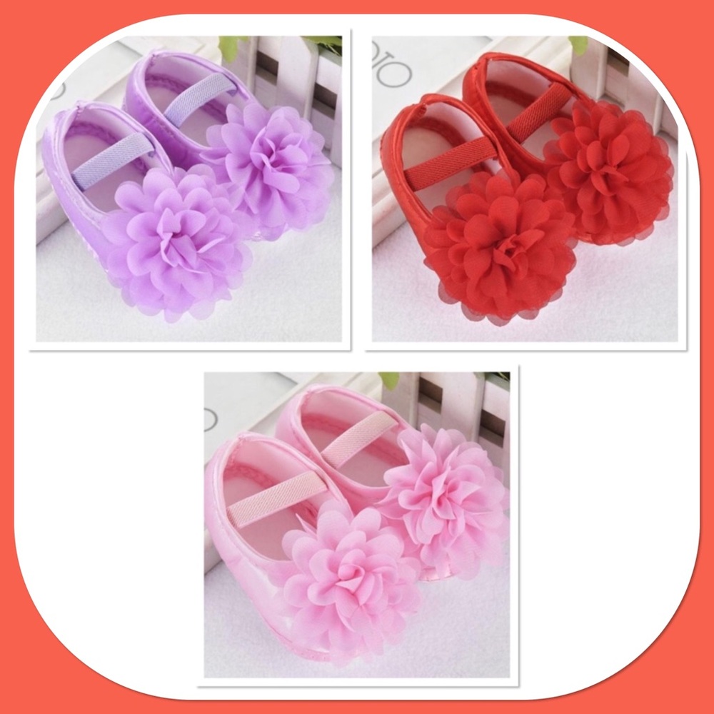 🌸New🌸Chiffon Flower🌸5/$15🌸Walking Shoes🌸
